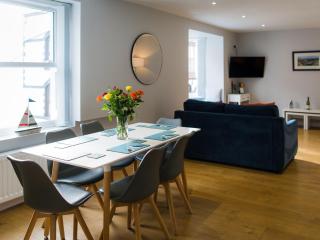 2 Bed in TENBY FB284 - Tenby - 8
