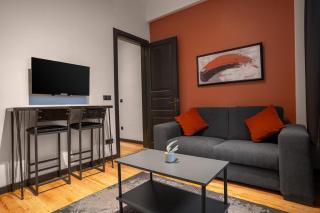 Charming 1BR Flat with Balcony In Cihangir - Istanbul - 4