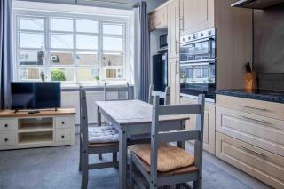 Flat 2 Brunswick - 2 Bed Economy Flat - Swansea - Swansea - 9