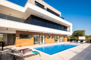 Villa Old Olive VI by Vivi Rent - 6