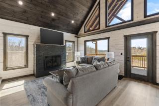 #2335 High Expectations - Sevierville - 6