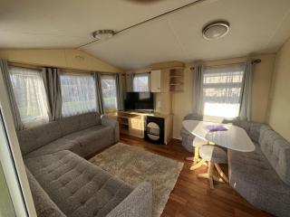 Great 8 Berth Caravan With Decking Area, Near To Caister Beach Ref 65054Eb - Caister-on-Sea - 9