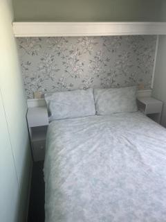 Great 8 Berth Caravan With Decking Area, Near To Caister Beach Ref 65054Eb - Caister-on-Sea - 8