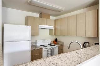 Blueground Univ Dist pet area elev nr UW SEA-865 - 4