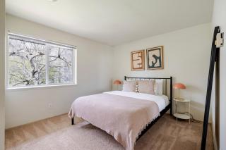 Blueground Univ Dist pet area elev nr UW SEA-865 - Seattle - 2