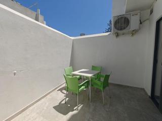 Ensuite Twin Room with Laundry in Pembroke - 5