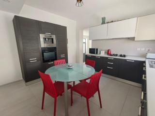 Ensuite Twin Room with Laundry in Pembroke - 3