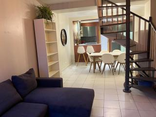 House, ideal health CHR - Loos - 1