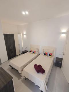 Ensuite Twin Room with Laundry in Pembroke - Pembroke - 9