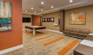 LALAs House- 1br with Free Parking, Pool and Sauna - 9