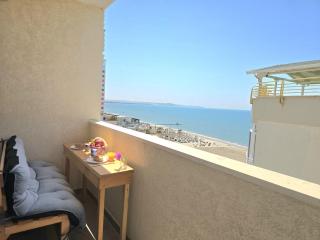 Vivid Stay Golem 073 - Durrës - 2