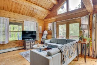 Alexandria Cabin with Patio, Grill and Deck - - 6