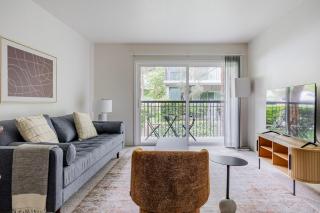 Blueground Burbank pool gym nr studios LAX-1323 - 0