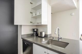 Blueground Burbank pool gym nr studios LAX-1323 - 3