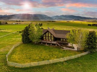 The Chalet - Livingston - 6
