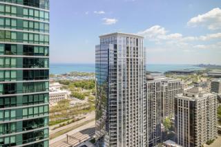Blueground Central Station pool nr Grant Park CHI-1242 - Chicago - 8
