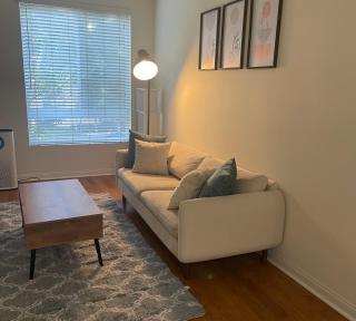 LALAs House- 1br with Free Parking, Pool and Sauna - Los Angeles - 1