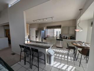 Long stays welcome! Across from trailhead,game rm! - Albuquerque - 4