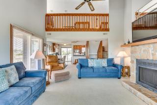 Deck and View Oceanfront Oasis in Oak Island! - Oak Island - 6