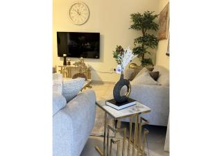 Centrally Located in Business Bay - Huge 1 Bedroom Hall in Executive Towers - 3