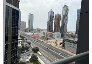 Centrally Located in Business Bay - Huge 1 Bedroom Hall in Executive Towers - 5