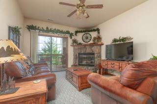 2BR Village At Indian Point 606 near SDC-Free Tickets Daily up to $500 Value - Branson - 9