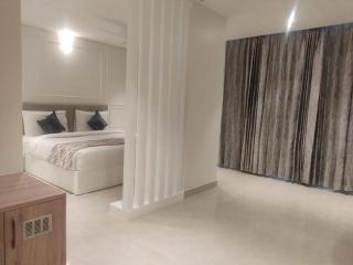 Mumbai House Express - 0