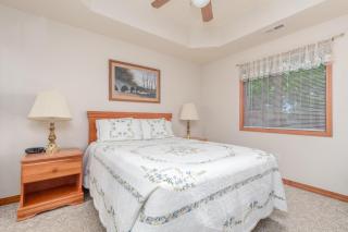 2BR Village At Indian Point 601 near SDC-Free Tickets Daily up to $500 Value - Branson - 2