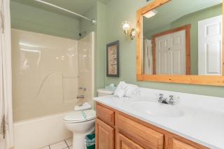 2BR Village At Indian Point 803 near SDC-Free Tickets Daily (up to $500 Value) - Branson - 1
