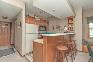 2BR Village At Indian Point 905 near SDC-Free Tickets Daily up to $500 - Branson - 9