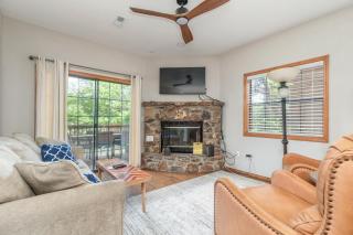 2BR Village At Indian Point 1104 near SDC - Free Tickets Daily up to $500 - Branson - 5