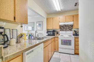 5 Mi to Beaches Seminole Retreat with Balcony - Seminole - 4