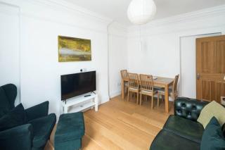 Elegant 1BR Apartment Near Central London - 2