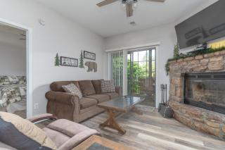 2BR Village At Indian Point 704 near SDC-Free Tickets Daily up to $500 Value - Branson - 7