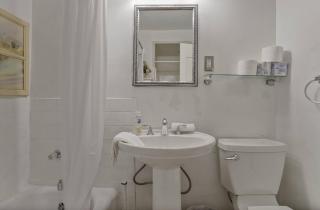 3BR Skyline Apt in Bustling District I Great Value NJ5 - 4