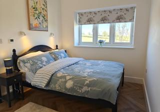 The Old Piggery - Heavenly Views Cottage - - 8