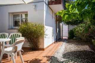 AT306 Private garden, near the beach - 8