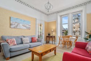 Modern 2BR Apt - Central Argyll Square Views - Oban - 0