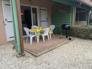 Petit pavillon 4 personnes dans résidence avec piscine - 3