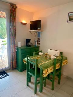 Petit pavillon 4 personnes dans résidence avec piscine - Vendres - 2
