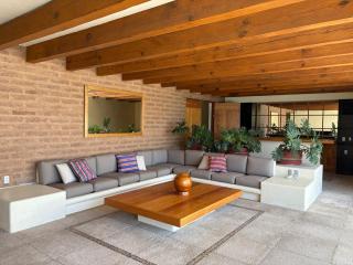 Luxury with Lake View, Pool, Jacuzzi & Gym - Valle de Bravo - 2