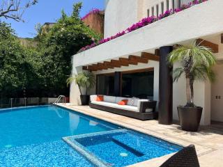 Luxury with Lake View, Pool, Jacuzzi & Gym - Valle de Bravo - 8