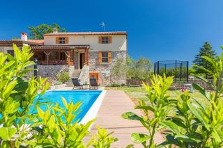 Villa Dora - family house with saltwater pool in Gostinjac, Krk Island - Gostinjac - 0