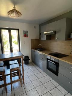 Quiet house - - 5