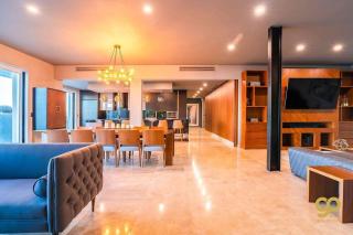 Luxury Penthouse - Stunning Views - 7