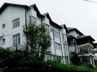 Drizzle Ridge Hotel - 0