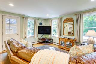 Centerville Escape with Pool about 3 Mi to Beach! - Centerville - 7