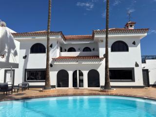 Large Villa with Huge Private Pool & Gym in Maspalomas - San Bartolomé - 3
