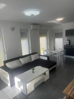 Beautiful and large 80 m2 apartment with 3 balconies - Biograd na Moru - 9