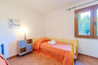 Green Oasis - 2 Min Walk from Cala Girgolu - 3